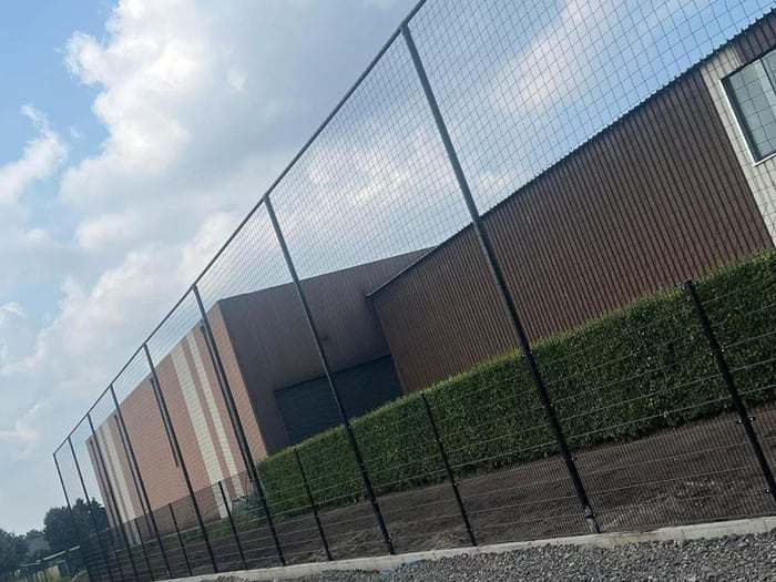 Sportinfrastructuur geplaatst door Lamon Hekwerk — voorbeeld 2 van 5