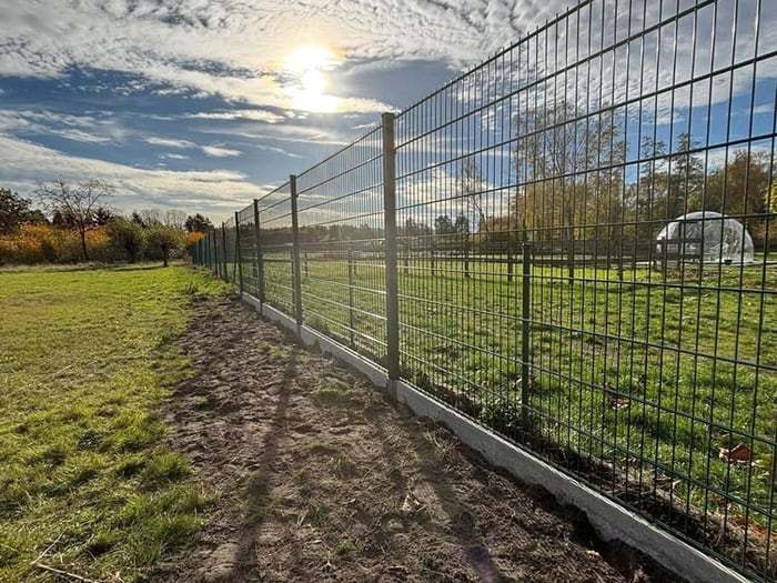 Staalmatten afsluitingen geplaatst door Lamon Hekwerk — voorbeeld 3 van 8